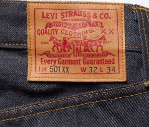 Tag da trên Levis 501 xanh đậm